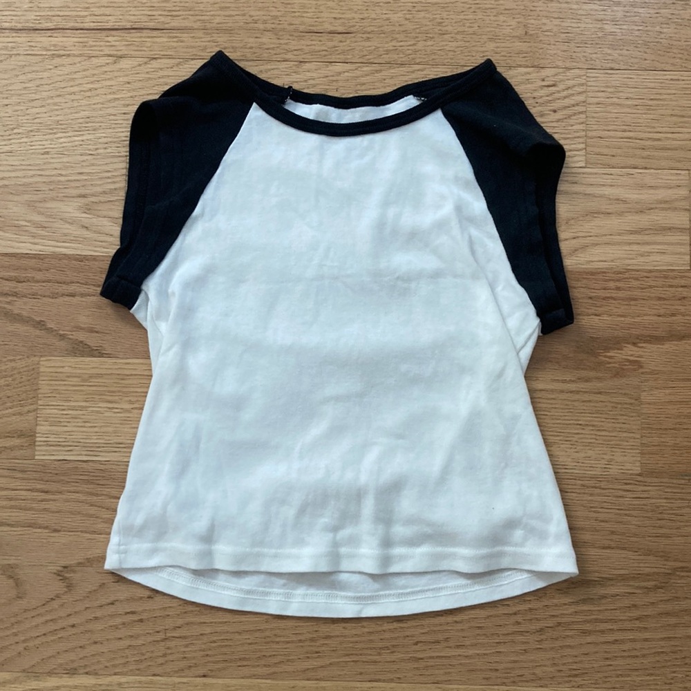 Brandy Melville White/Black Short Sleeved Crop top